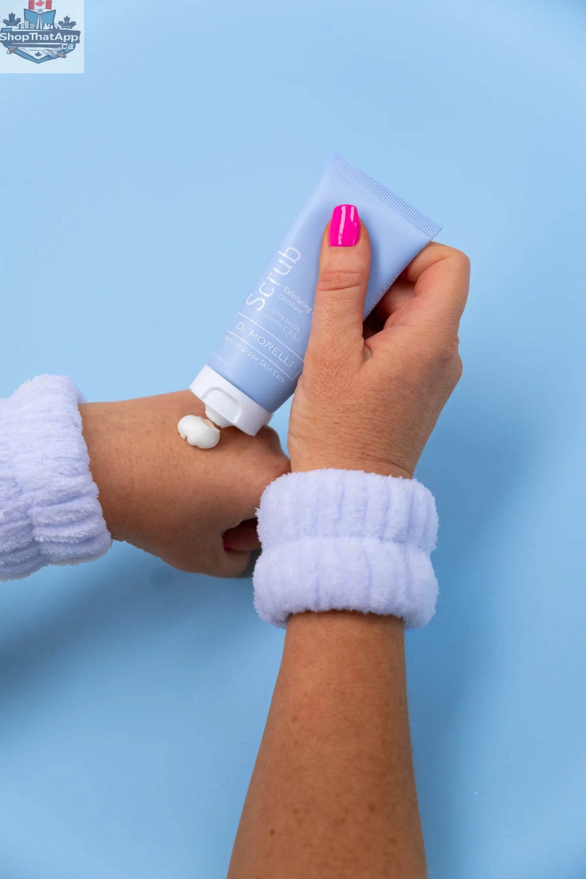 Drip-Free Cleansing Wristies - Shopthatapp.ca