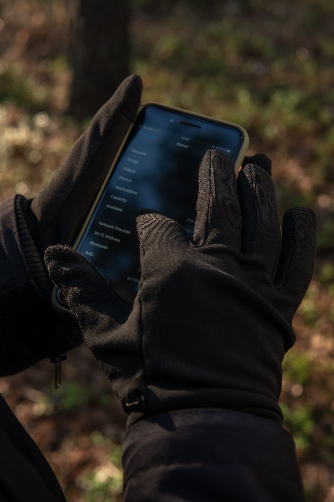 Defender 3-in-1 Touchscreen Gloves for Ultimate Protection and Versatility - Shopthatapp.ca