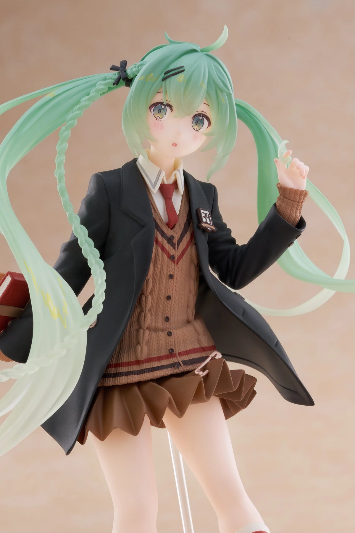 Hatsune Miku preppy anime figure by Hawk Collectibles, stylish fashion collectible with vibrant colors and detailed design.