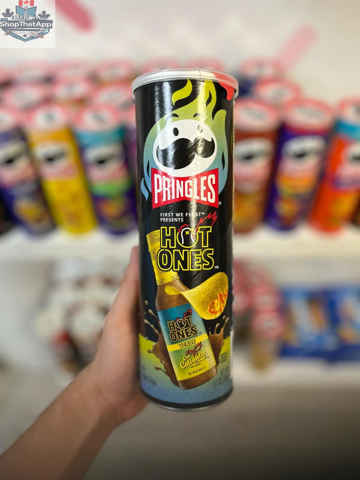 Pringles Hot Ones Los Calientes Verde spicy chips from Snack Bar Co, vibrant green flavor, perfect for snack lovers.