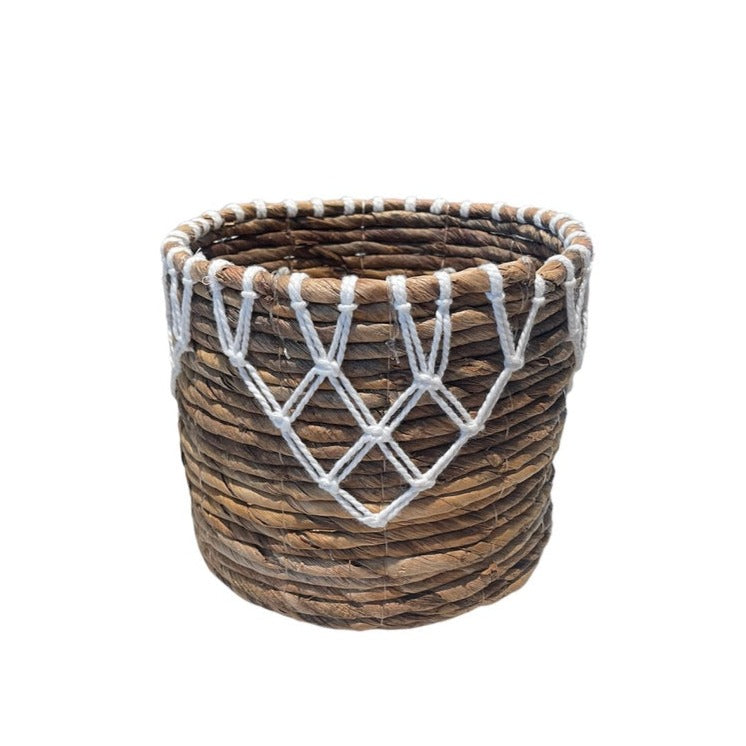 Banana Leaf Macrame Planter Basket for Stylish Home Decor - Shopthatapp.ca