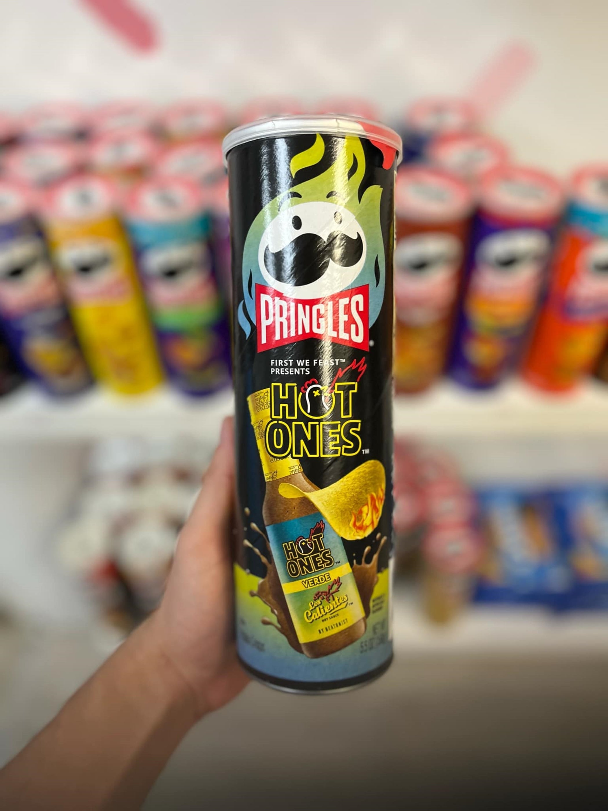 (USA) PRINGLES HOT ONES LOS CALIENTES VERDE🌶🔥 - 158G - Www.Shopthatapp.ca