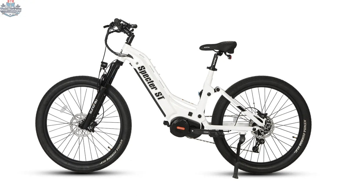 E-Vélo EUNORAU QUEBEC SPECTER-ST 2.0 electric bicycle with sleek frame, battery, and handlebars displayed in a side view.