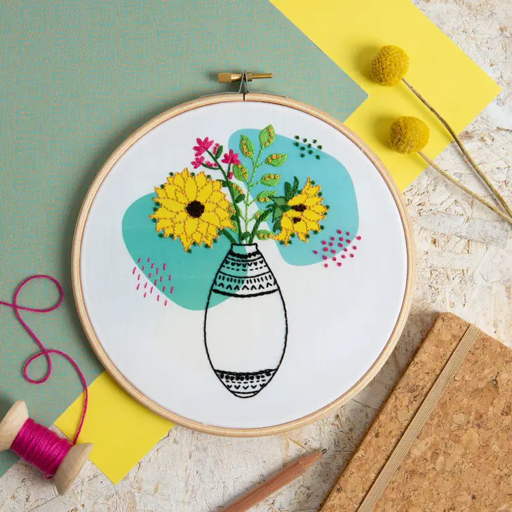 Hawthorn Handmade - Sunshine Embroidery Kit - Shopthatapp.ca