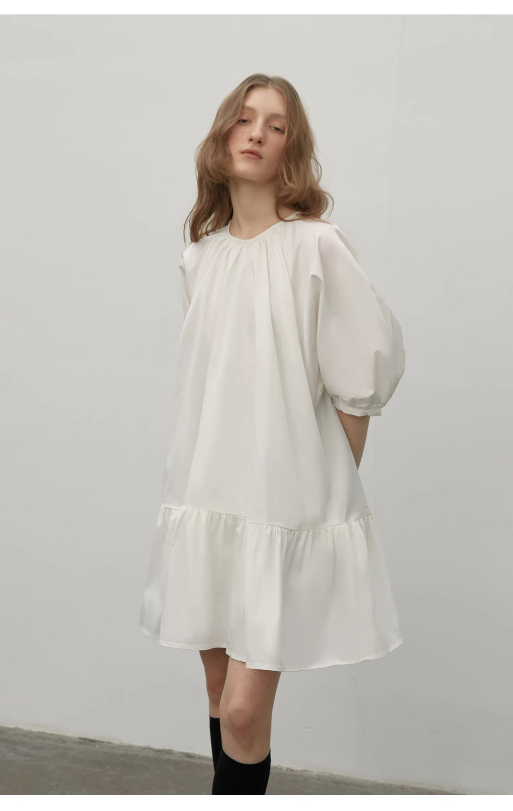 Dream Island Hepburn Style White Puff Sleeve Dress - High-End Temperament Dress for Women