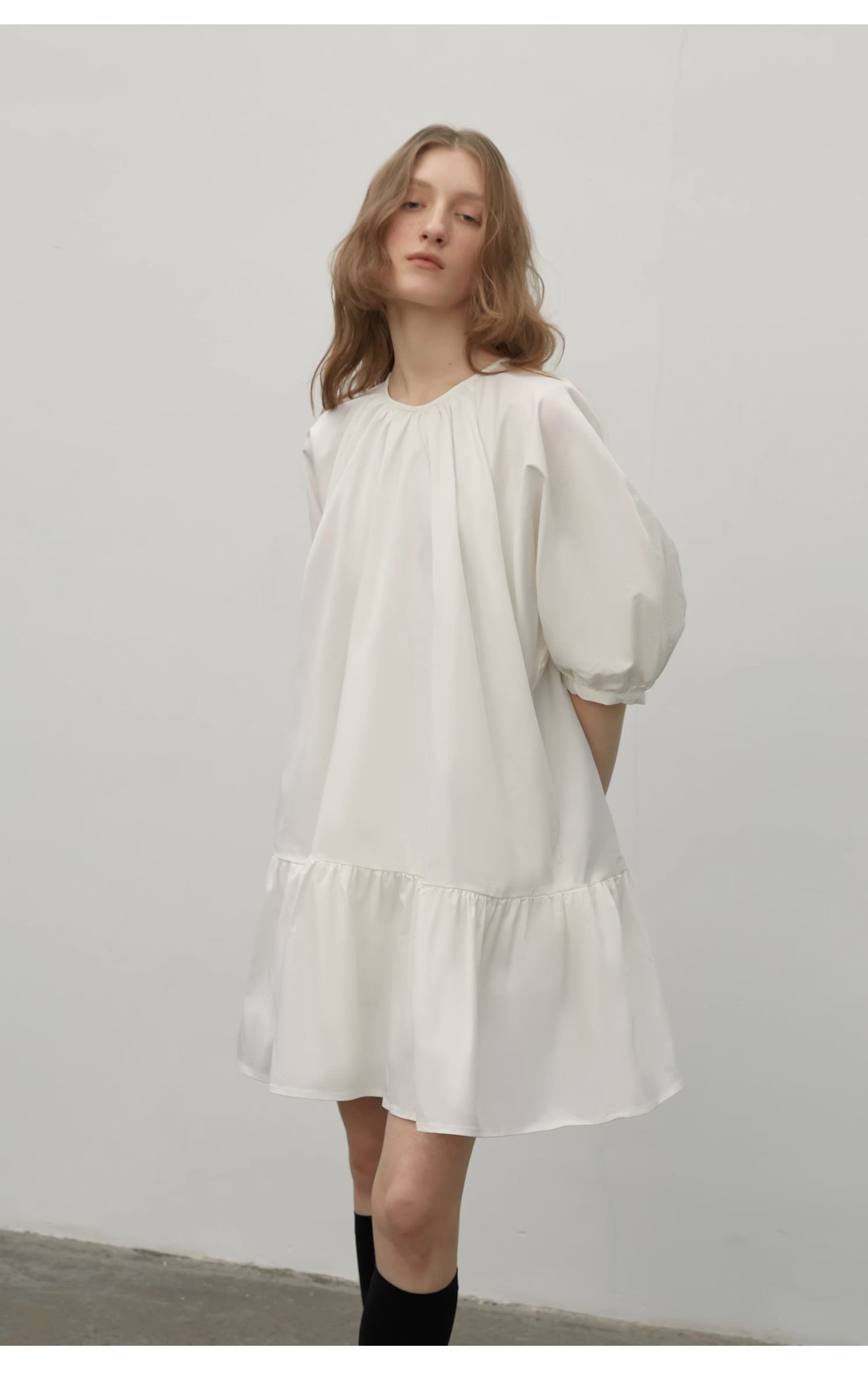 Dream Island Hepburn Style White Puff Sleeve Dress - High-End Temperament Dress for Women - Shopthatapp.ca