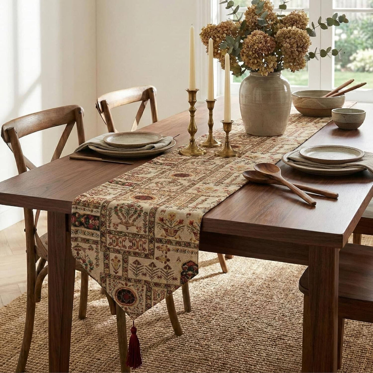 DaDalogy Bedding Cottage Mughal Floral Woven Tapestry Table Runner, Light Fleur White Botanical Vintage (18196)--www.Shopthatapp.ca-DaDalogy Bedding Collection
