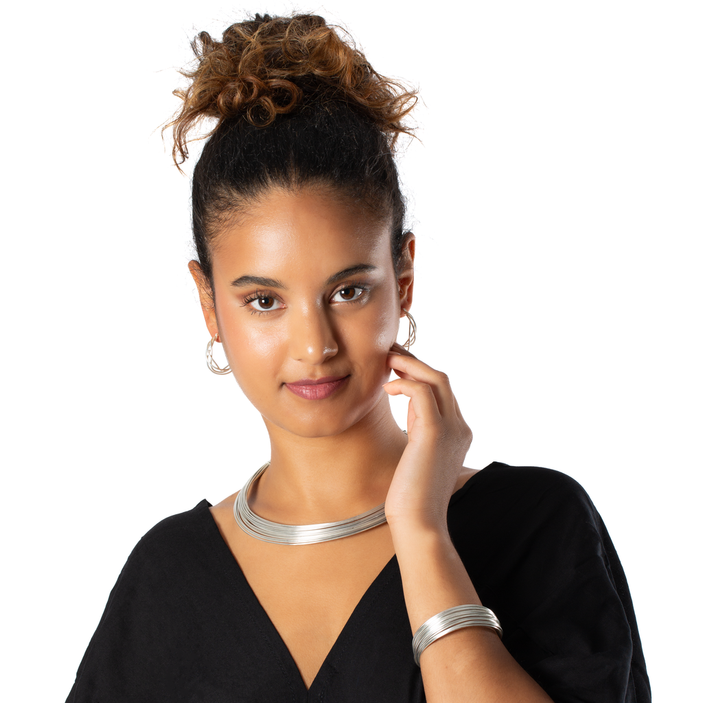 Multi Strand Wire Metal Collar Necklace - Silver Colour - Shopthatapp.ca