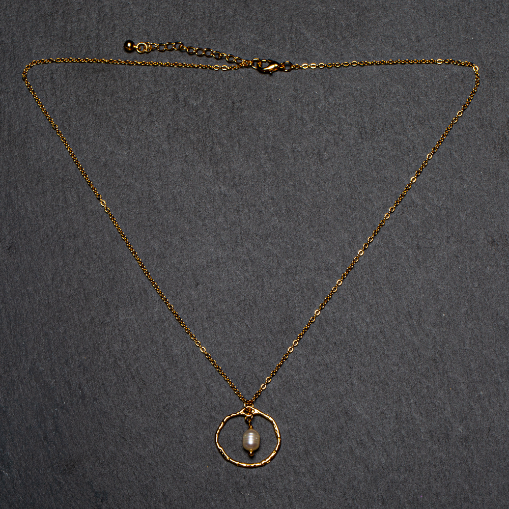 Simple Gold Pearl Necklace with Ring Detail for Elegant Style - Shopthatapp.ca