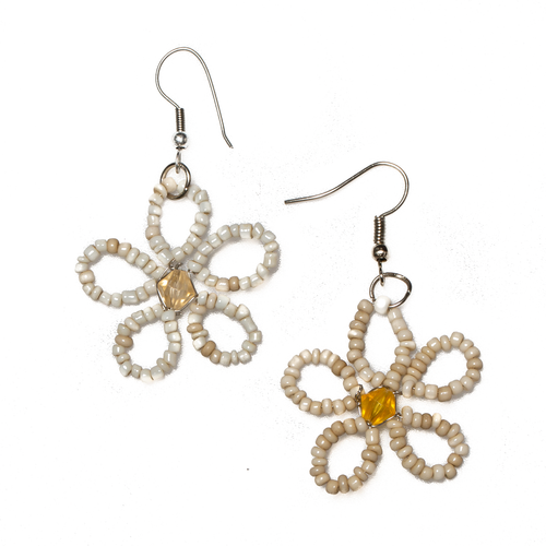 Beaded Flower Earrings - Shopthatapp.ca