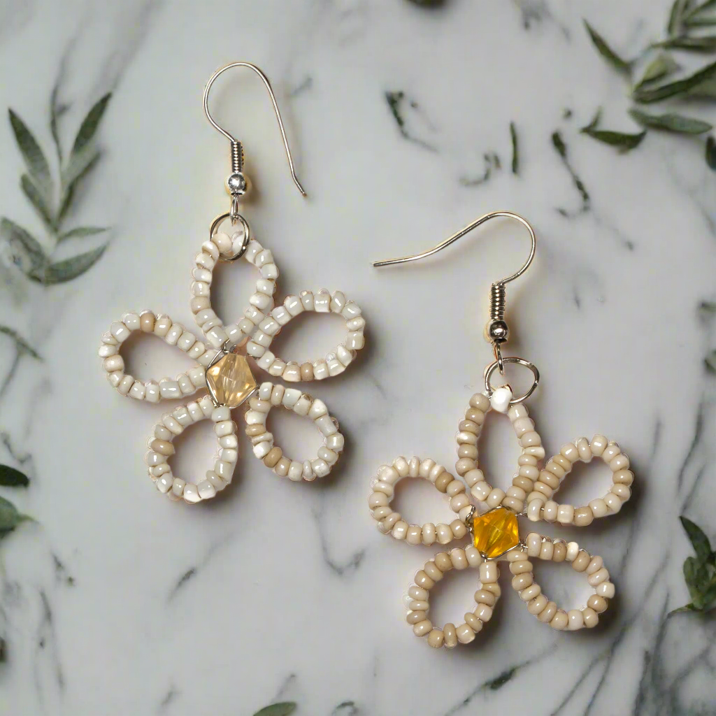 Beaded Flower Earrings - Shopthatapp.ca