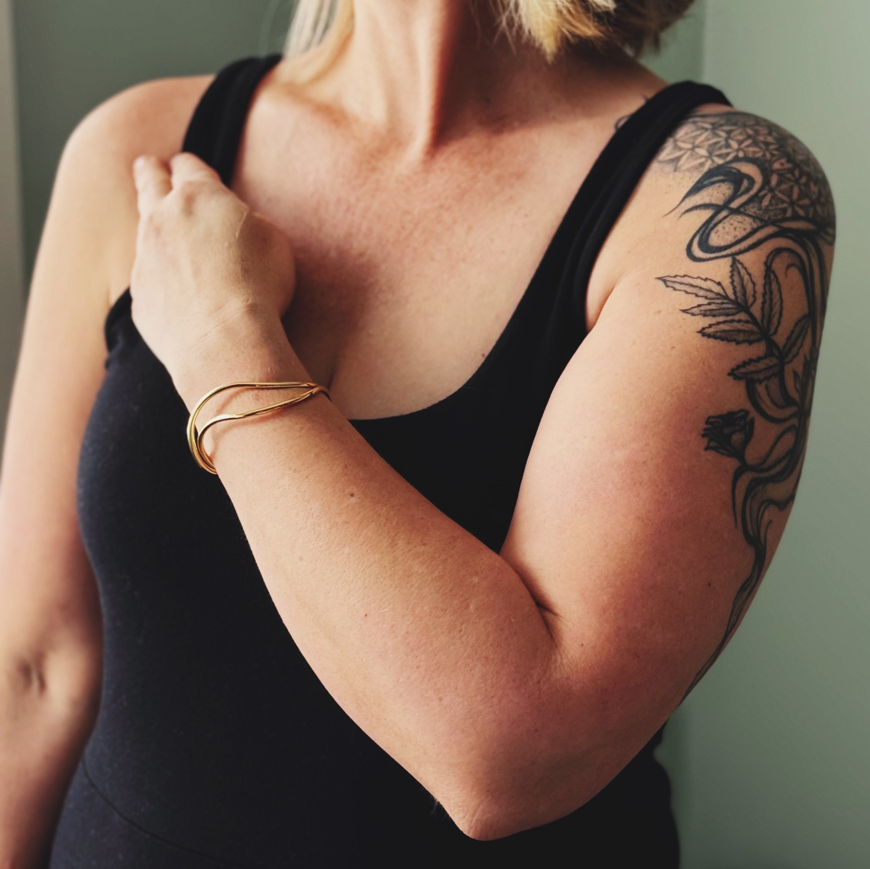 Double Band Gold Bangle - Shopthatapp.ca