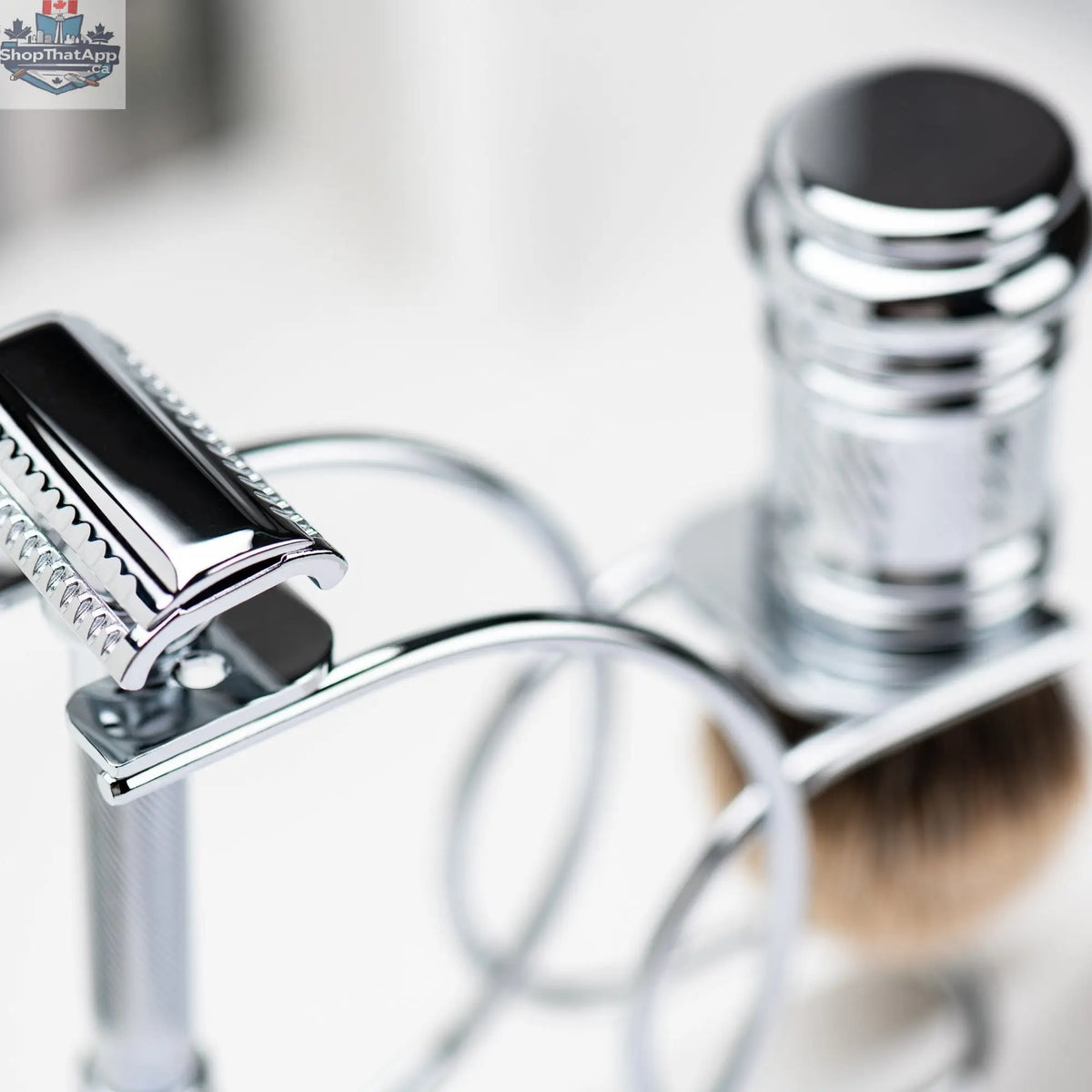 Merkur Shaving Set with MK-39001 Razor, Silver Tip Badger Brush and Curved 3-piece Stand, Chrome - Shopthatapp.ca