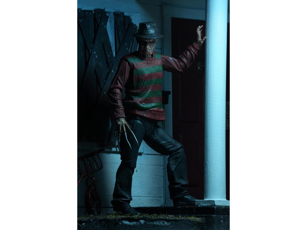 A Nightmare On Elm Street Ultimate Freddy Krueger - Www.Shopthatapp.ca