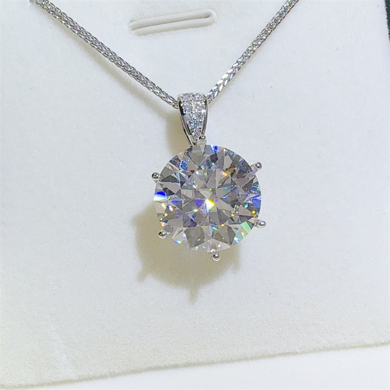 10 Carat Moissanite Necklace in 925 Sterling Silver Pendant Design - Shopthatapp.ca