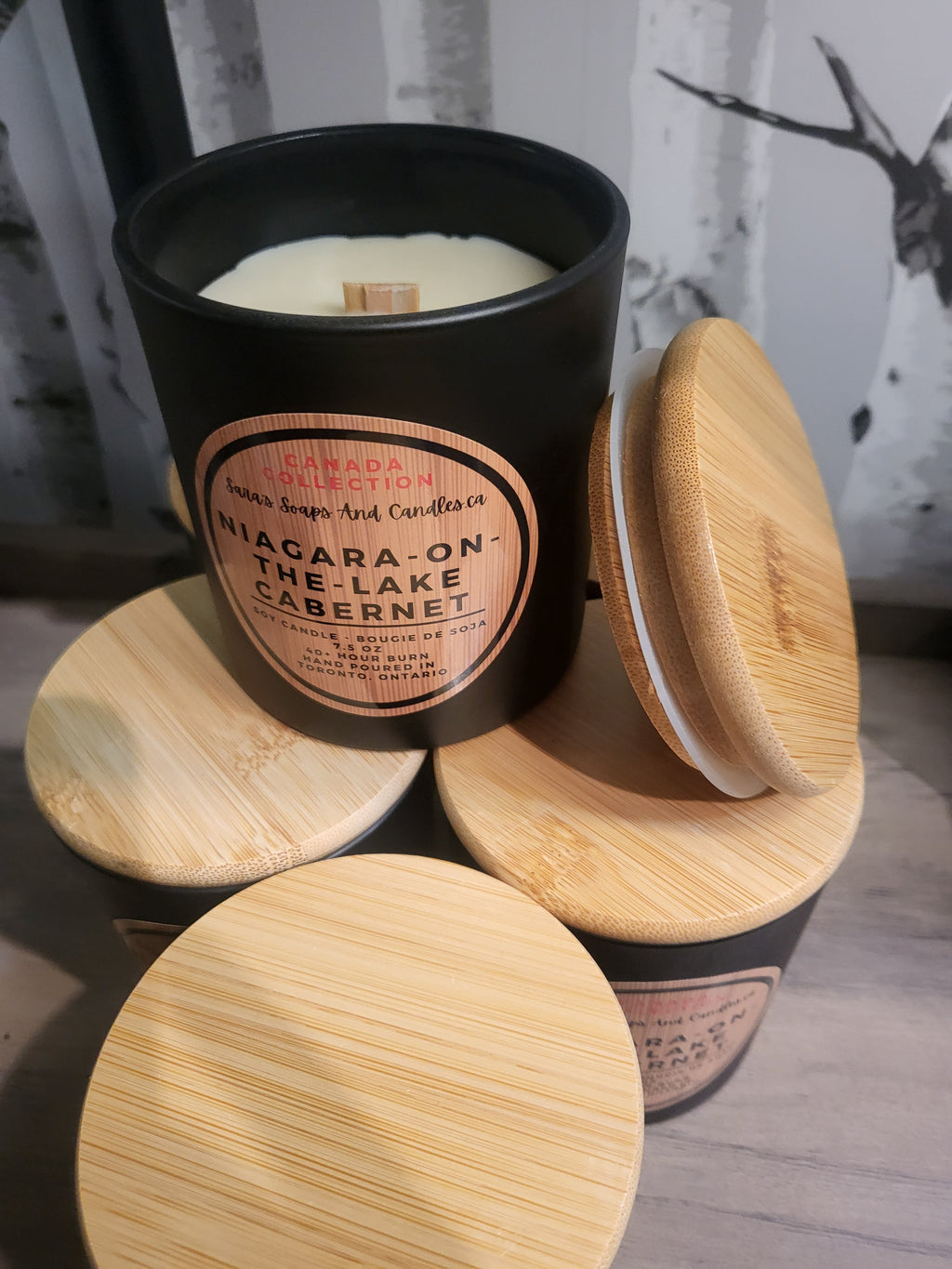 Niagara on the lake cabernet: wood wick candle - Shopthatapp.ca