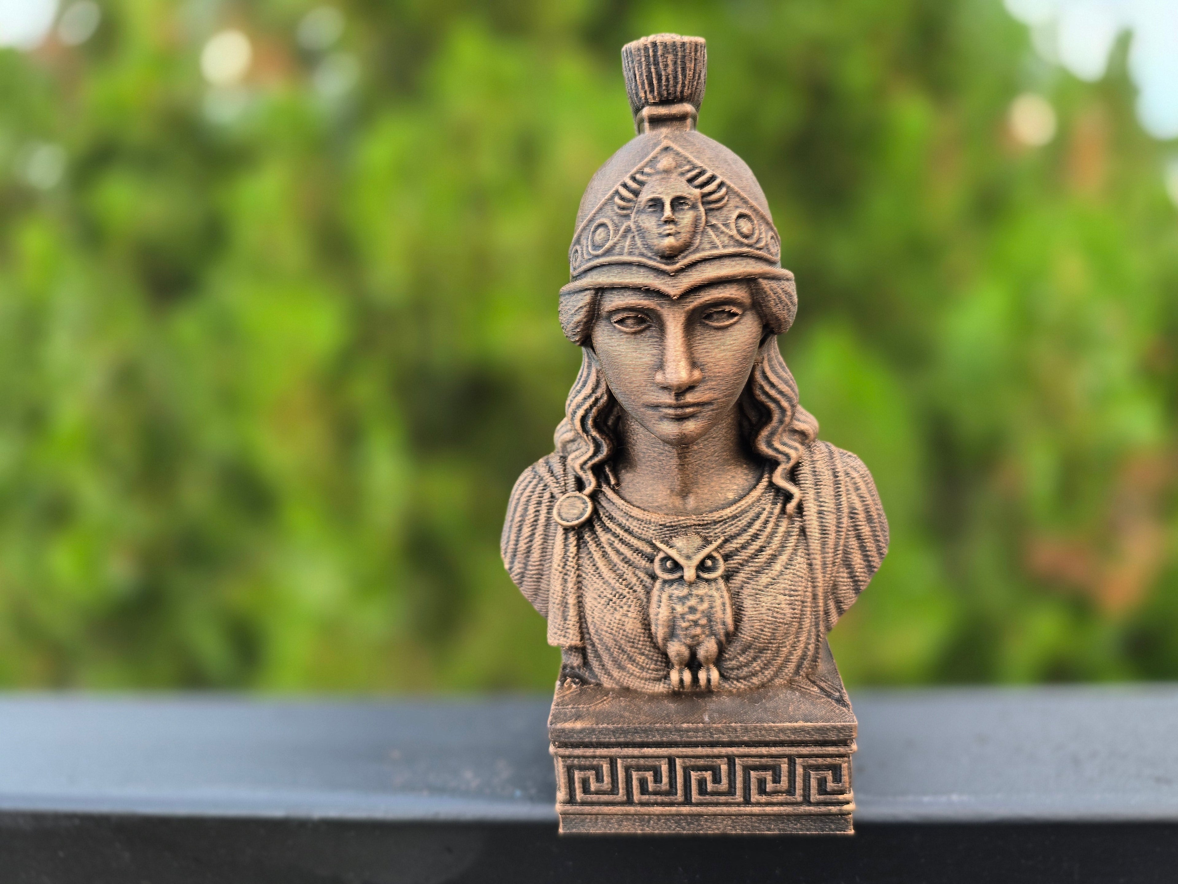 Athena Bust Greek Mythology Sculpture – Exquisite Detail and Artistic Craftsmanship
