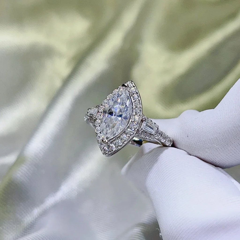 2 Carat Moissanite Silver Ring in 925 Sterling Silver - Shopthatapp.ca