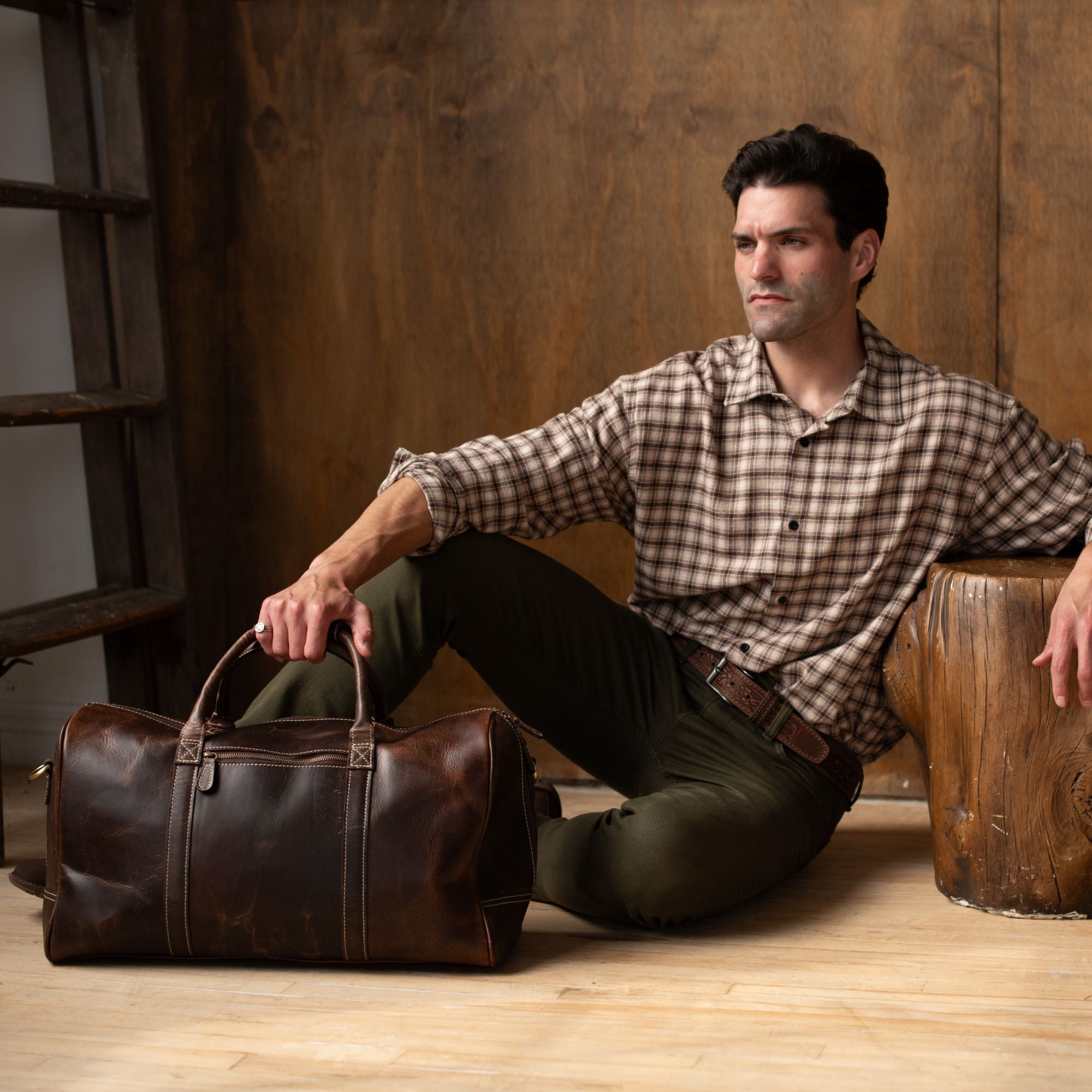 The Wayfarer Bag - Brown Classic Full-Grain Leather Duffle Bag - Www.Shopthatapp.ca