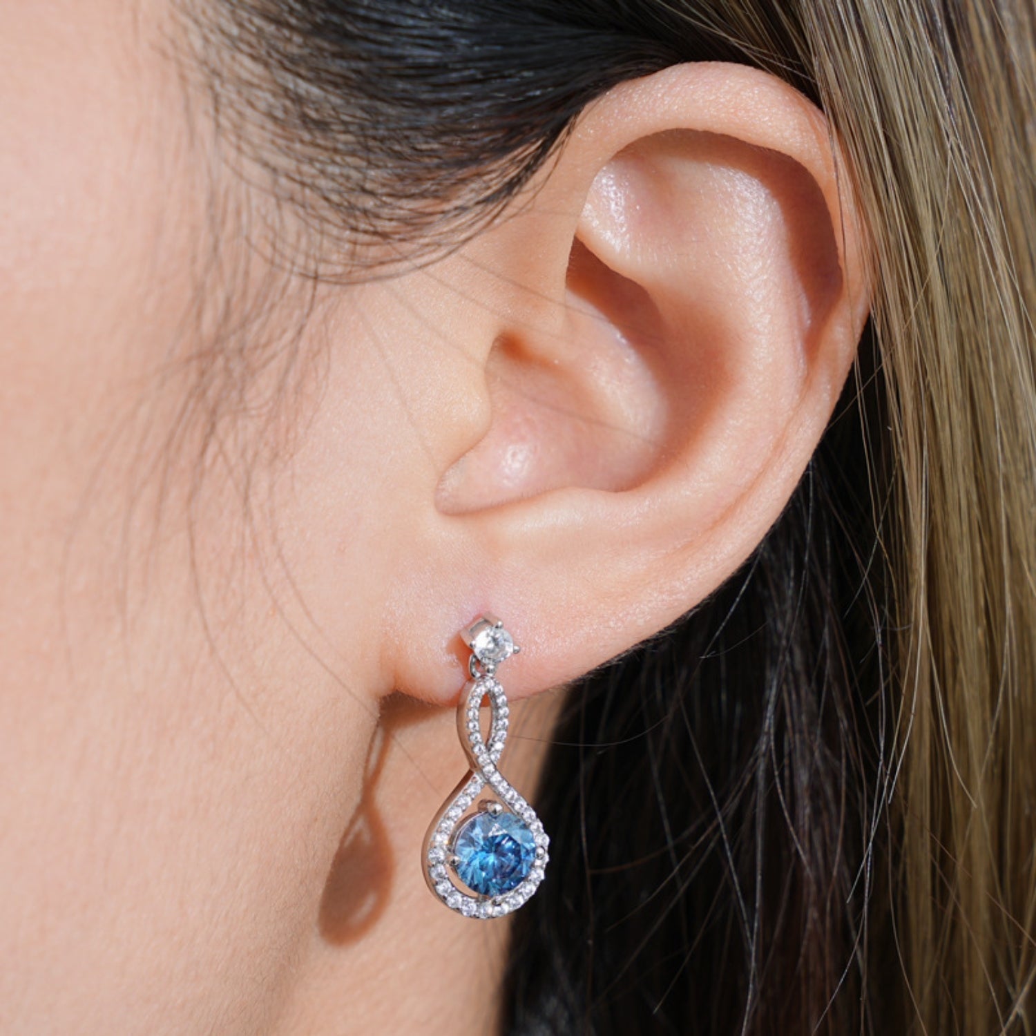 1 Carat Moissanite Silver Earrings in 925 Sterling Silver - Shopthatapp.ca