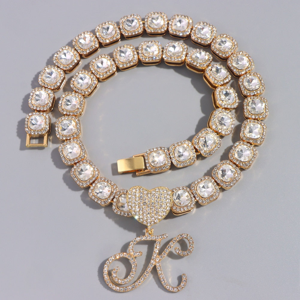 Gold Cursive Letter Pendant Necklace - Elevate Your Elegance - Shopthatapp.ca