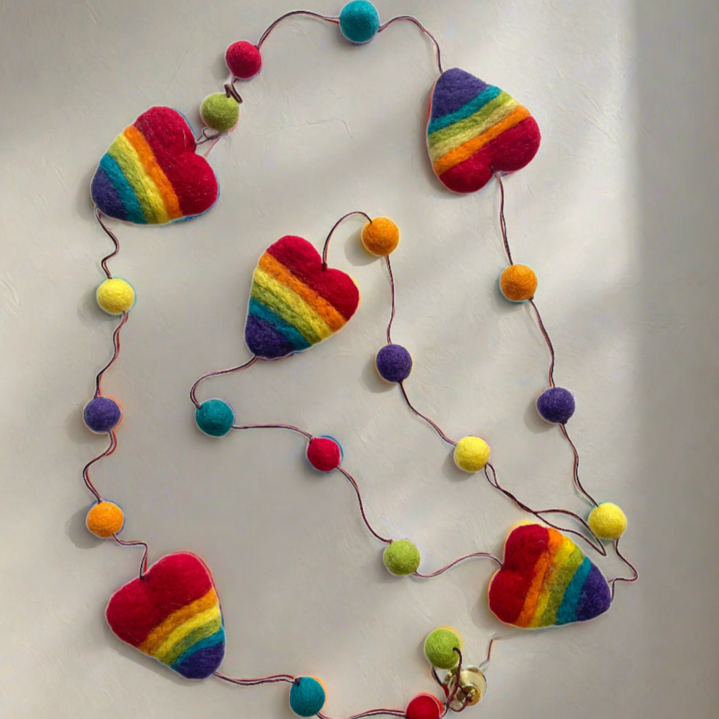String Of Rainbow Hearts - Colorful Home Decor for Joyful Spaces with Rainbow Hearts String - Shopthatapp.ca
