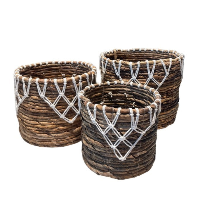 Banana Leaf Macrame Planter Basket for Stylish Home Decor - Shopthatapp.ca