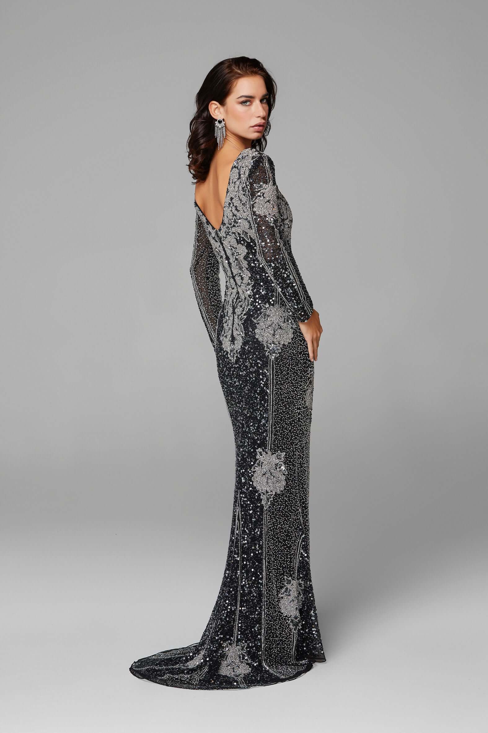 Long Sleeve beaded allover - Www.Shopthatapp.ca