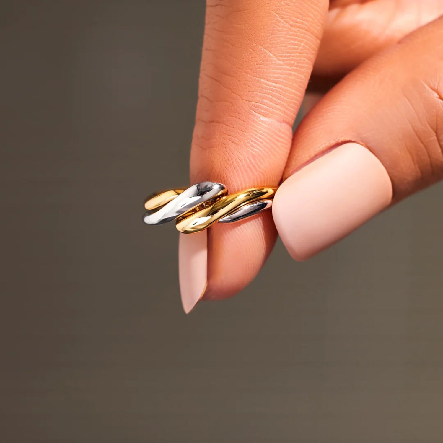 925 Sterling Silver Twisted Open Ring - Elegant 925 Sterling Silver Twisted Ring - Shopthatapp.ca