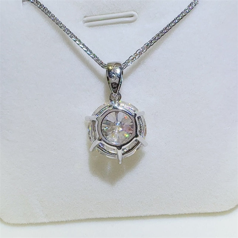 10 Carat Moissanite Necklace in 925 Sterling Silver Pendant Design - Shopthatapp.ca