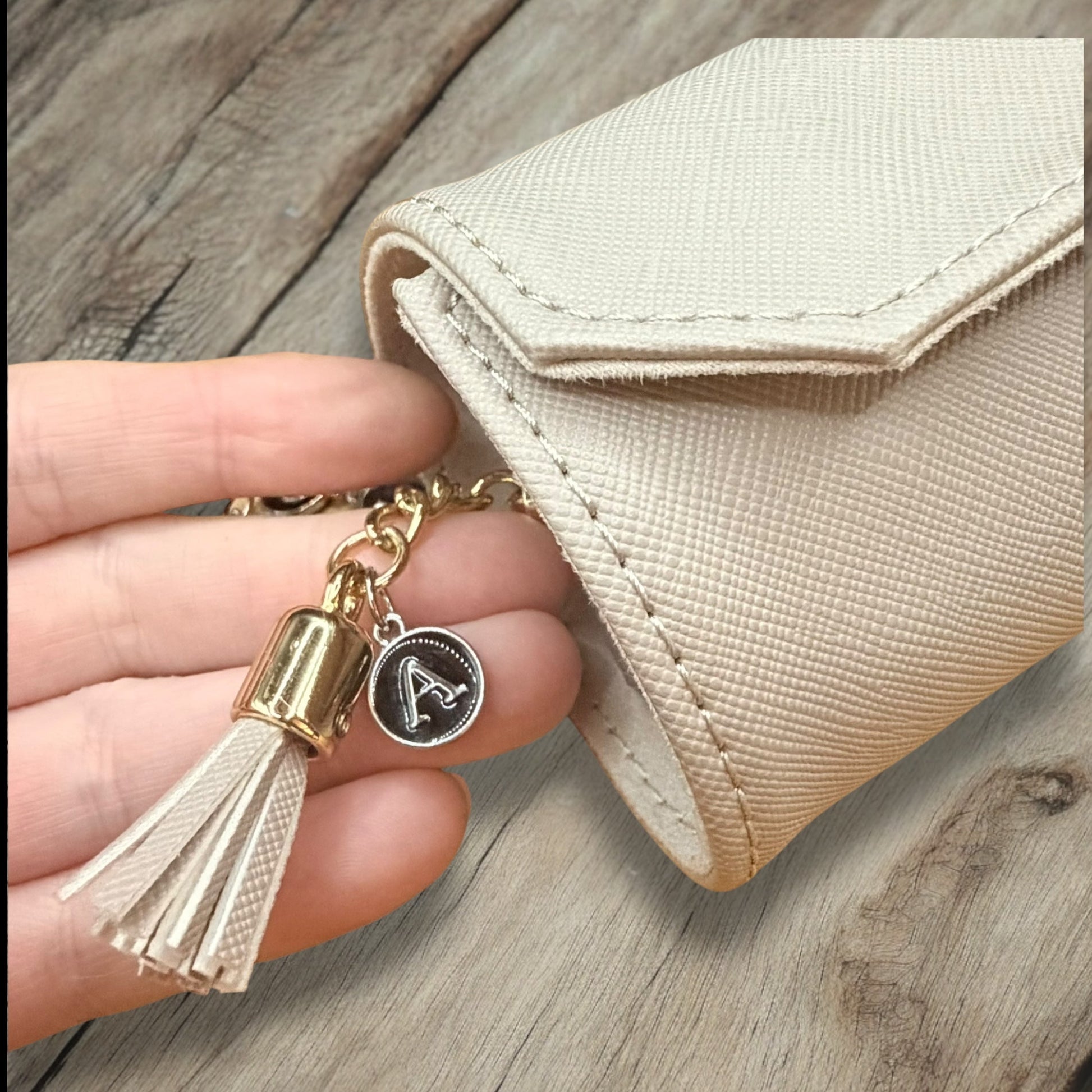 Travel Jewellery Case - Ultimate Organizer for Your Precious Accessories - Shopthatapp.ca