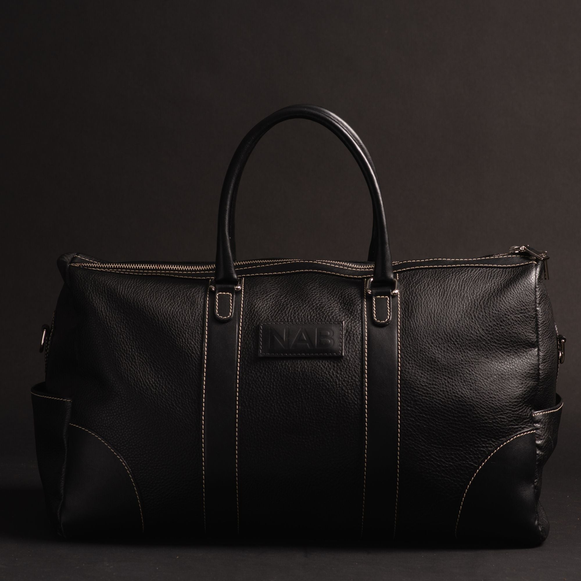 The Shield Duffle- Cognac Full-Grain Leather Duffle Bag Made in Canada - Www.Shopthatapp.ca