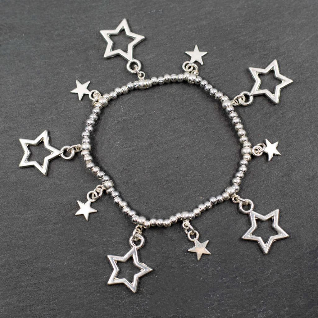 Silver Star Charm Bracelet with Elasticated Design and Stylish Charm - Shopthatapp.ca