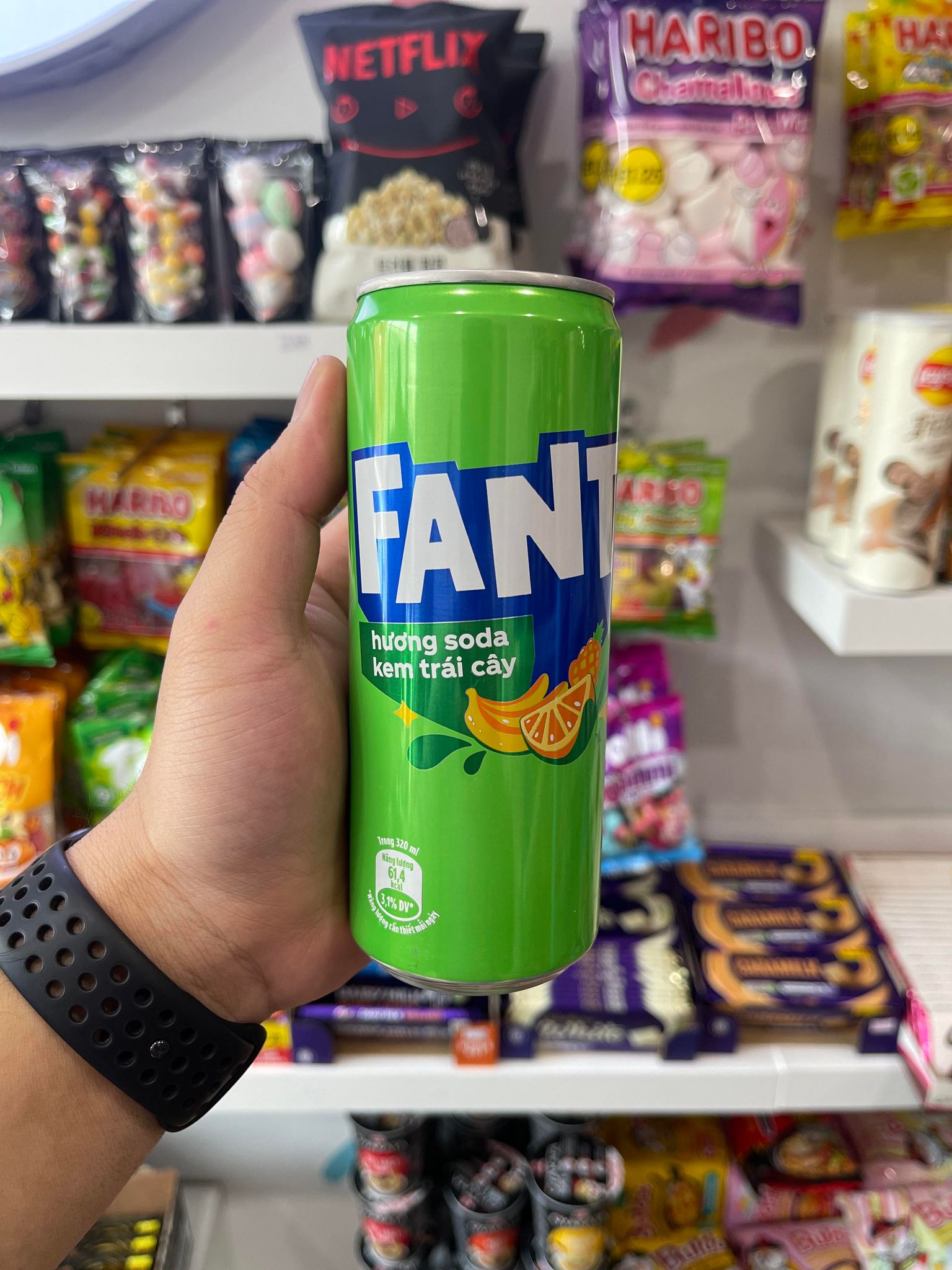 FANTA - CREAM SODA HUONG SODA KEM TRAI CAY (VIETNAM) - 320ml - Www.Shopthatapp.ca