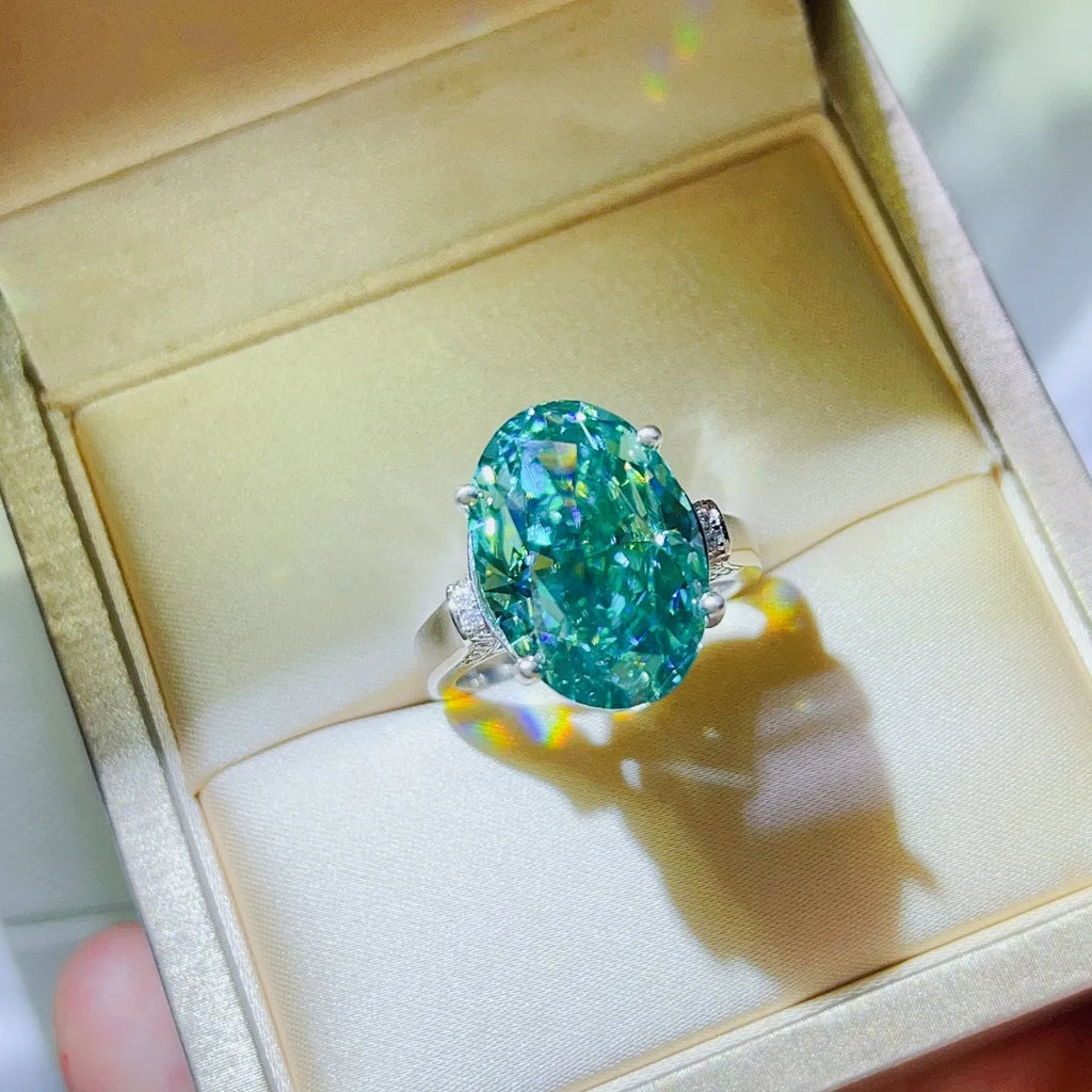 5 Carat Moissanite Ring in 925 Sterling Silver - Radiant Elegance - Shopthatapp.ca