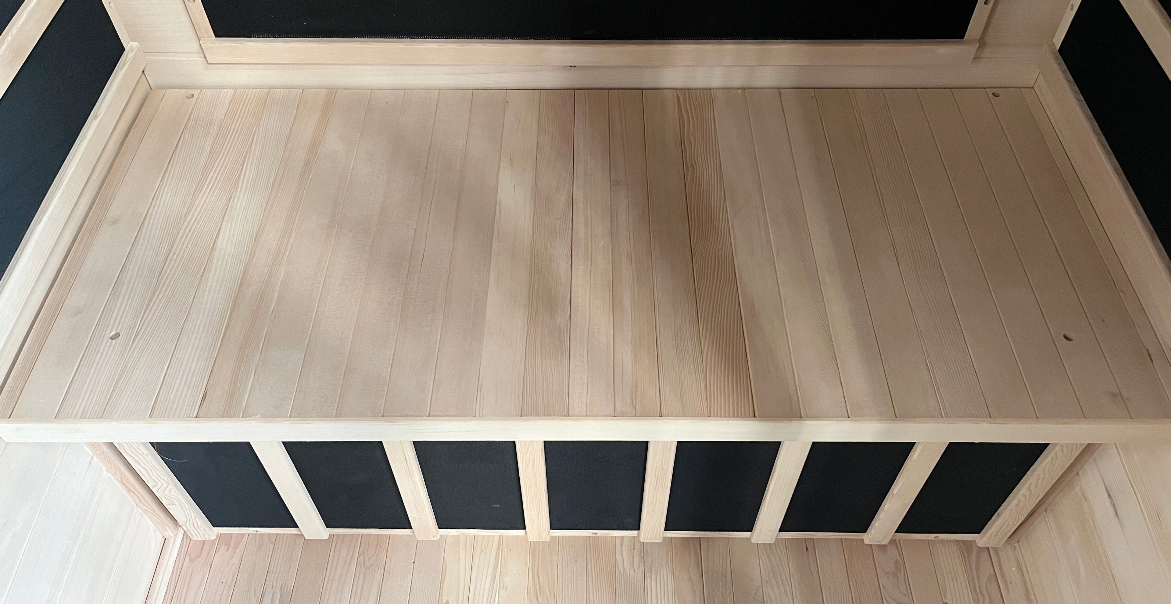 Blisspod | Vienna | Far Infrared Sauna Canadian Hemlock Very Low EMF Sauna, 7 Heaters – 3 Persons - Www.Shopthatapp.ca