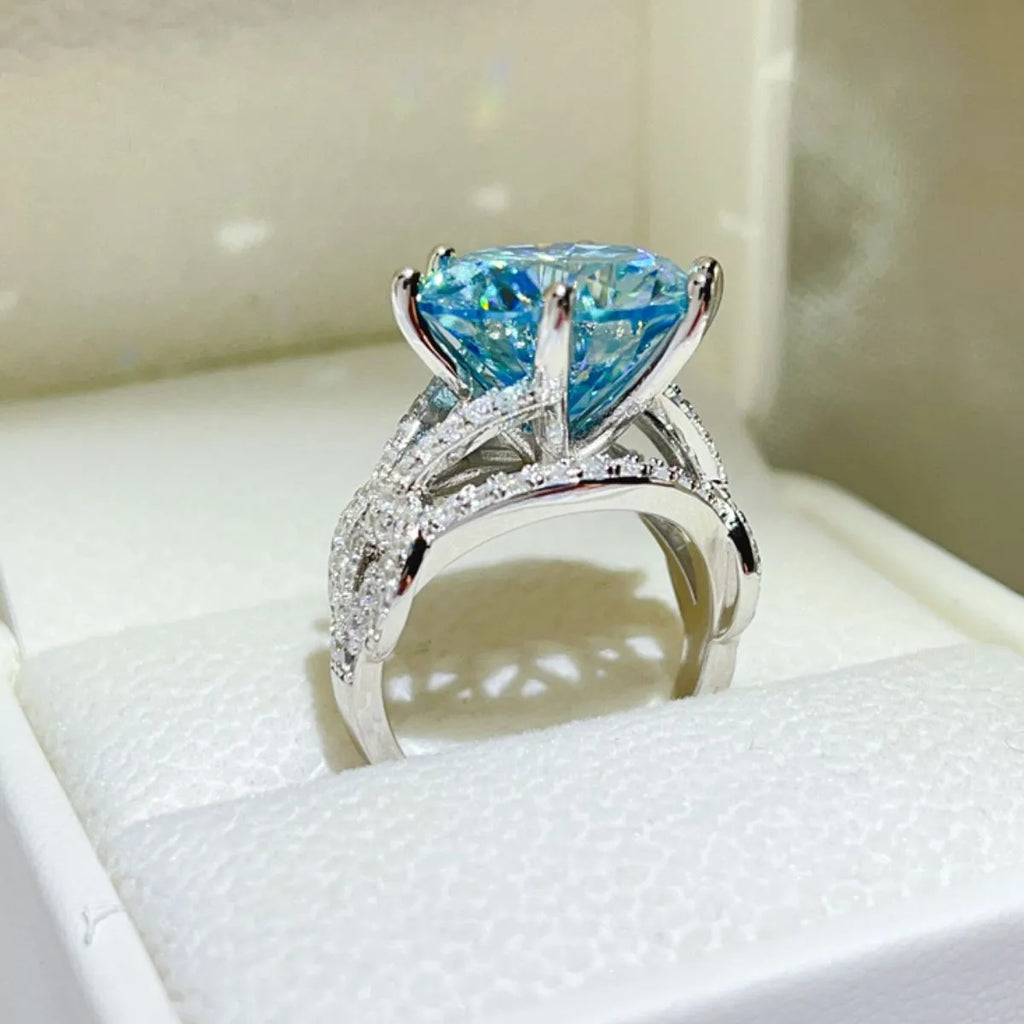 10 Carat Moissanite Ring in 925 Sterling Silver - Shopthatapp.ca