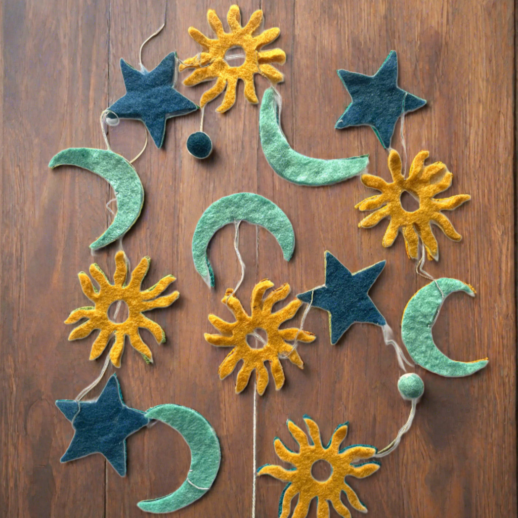 String of Sun Moon Stars Decorative Twinkling Lights - Shopthatapp.ca