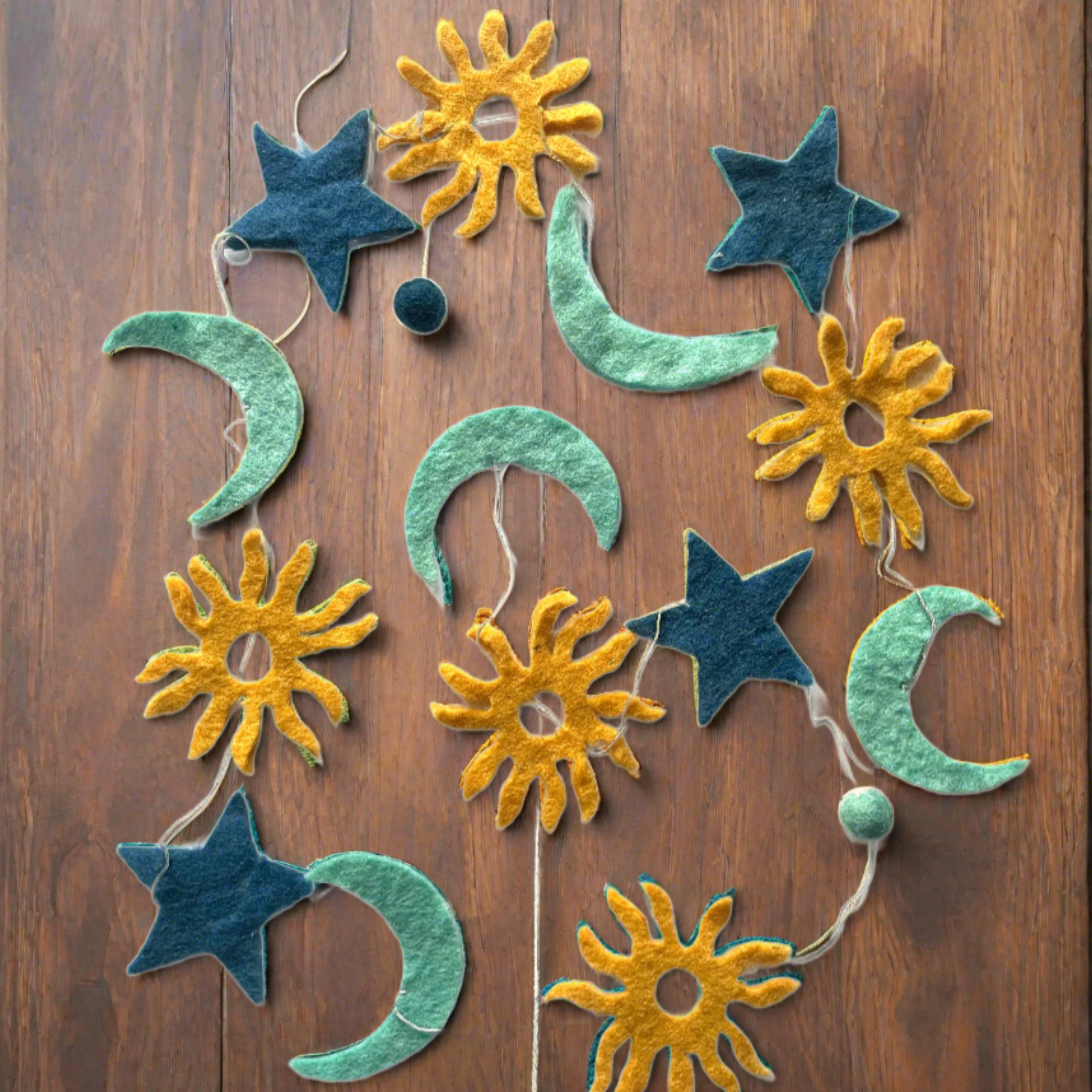 String of Sun Moon Stars Decorative Twinkling Lights - Shopthatapp.ca