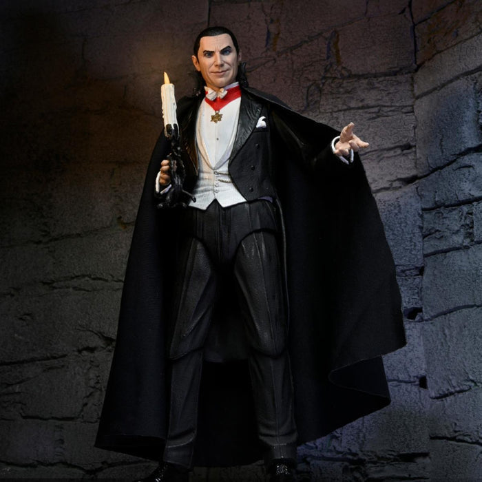 Universal Monsters – 7" Scale Action Figure - Ultimate Dracula - Transylvania - Www.Shopthatapp.ca