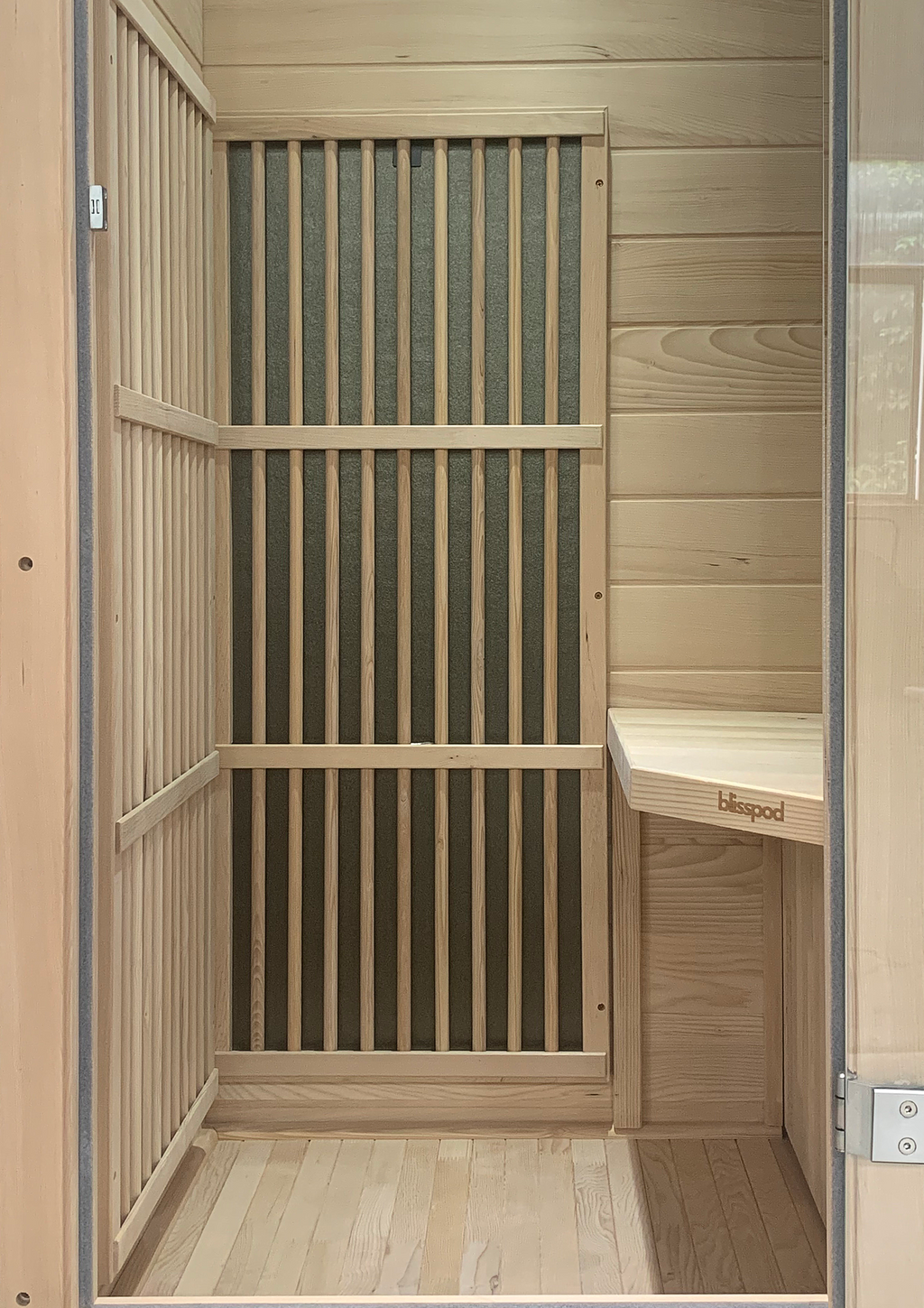 Blisspod | Vienna | Far Infrared Sauna | Canadian Hemlock Very Low EMF | 72.8"H x 35.4"W x 25.6"D | 1 Person - Www.Shopthatapp.ca