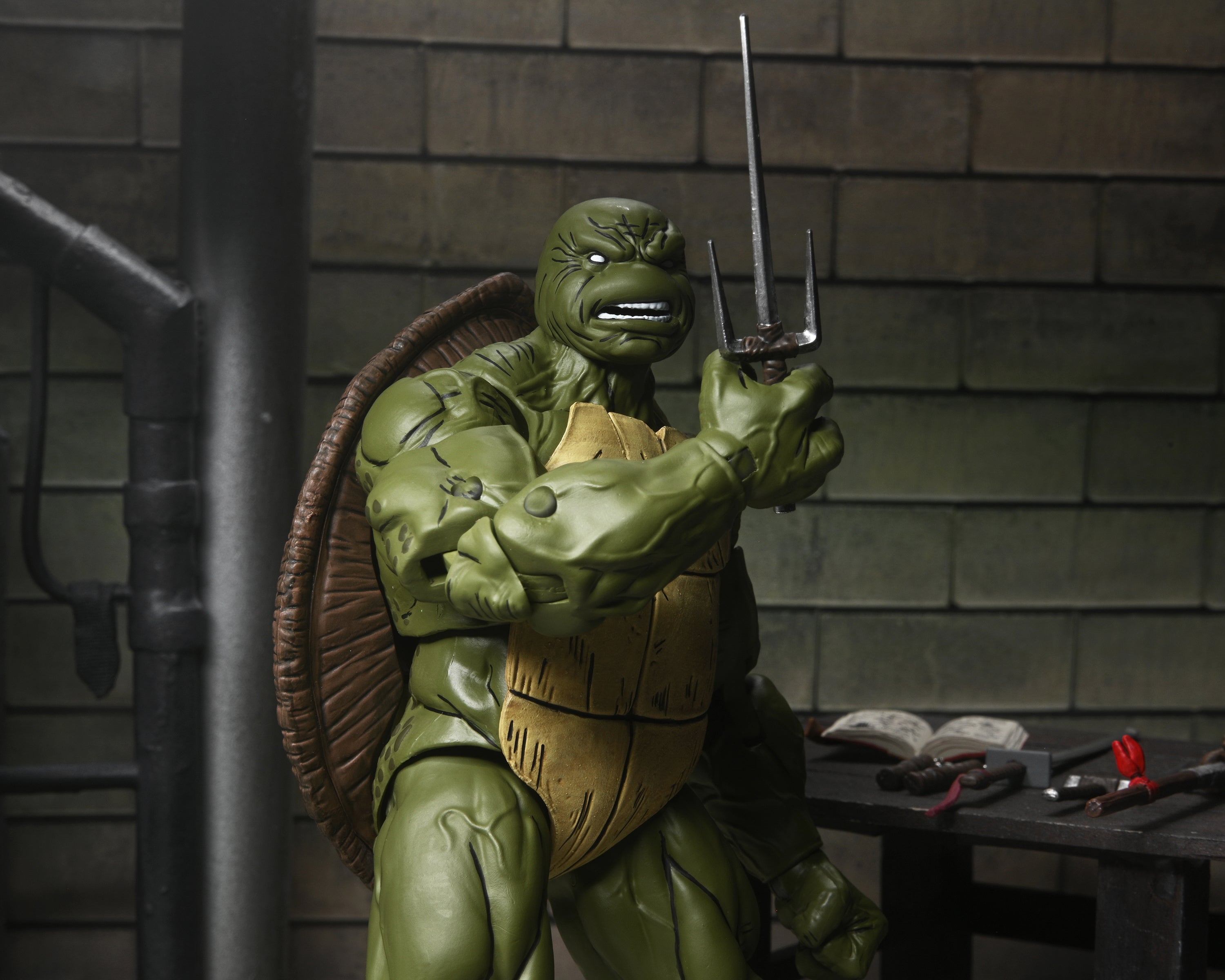 Teenage Mutant Ninja Turtles Battle Damaged Ronin - The Last Ronin - Www.Shopthatapp.ca