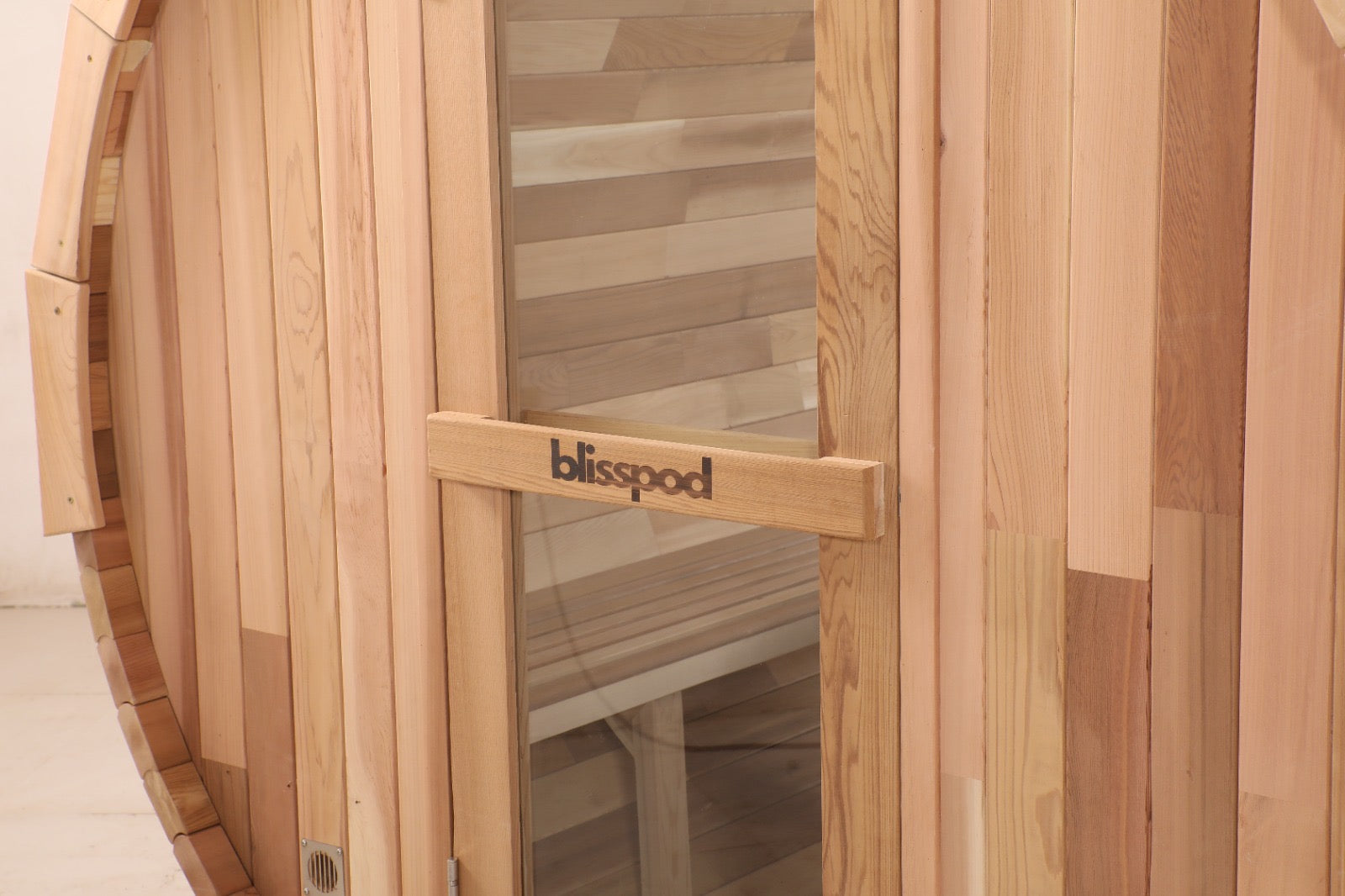 Blisspod | Prague | Canadian Red Cedar Outdoor Steam Barell Sauna | Full Glass Back | 70.87"H x 70.87"W x 70.87"D | 4-6 person - Www.Shopthatapp.ca