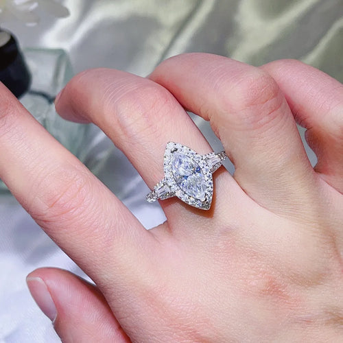 2 Carat Moissanite Silver Ring in 925 Sterling Silver - Shopthatapp.ca