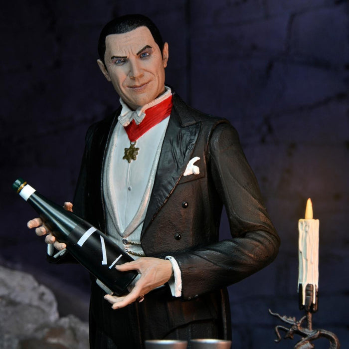 Universal Monsters – 7" Scale Action Figure - Ultimate Dracula - Transylvania - Www.Shopthatapp.ca