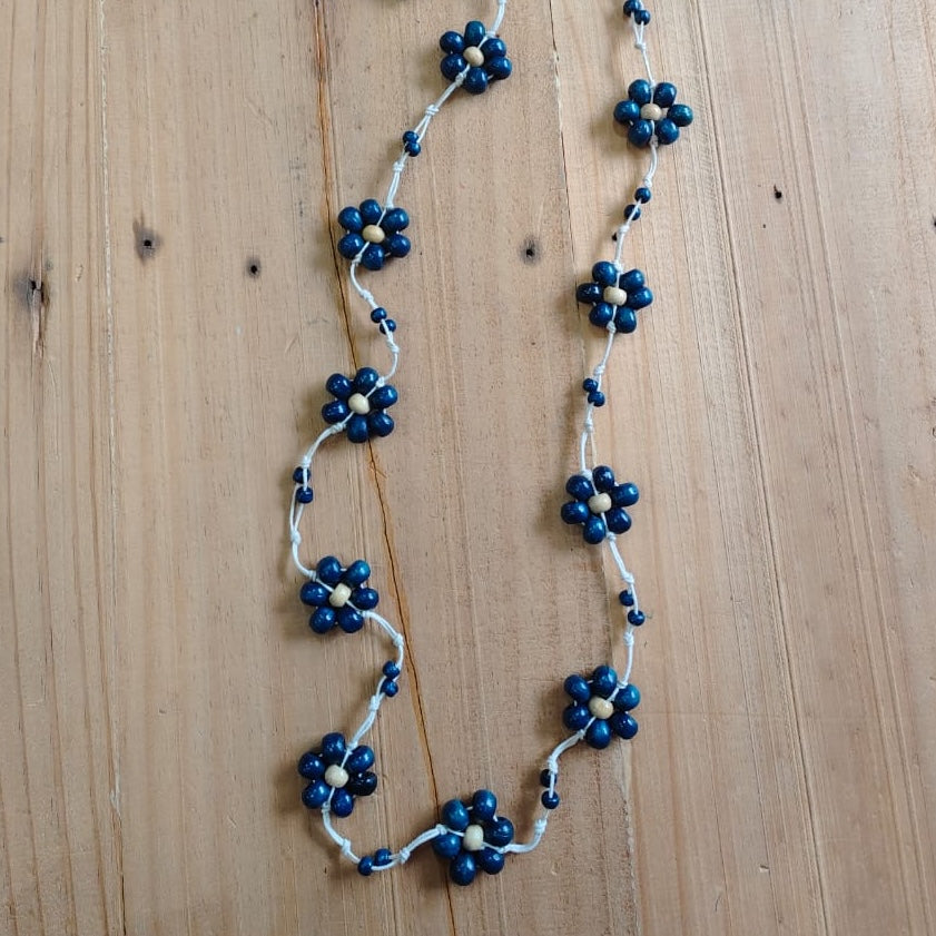Wooden Flower Necklace with Unique Wooden Ball Accents - Shopthatapp.ca