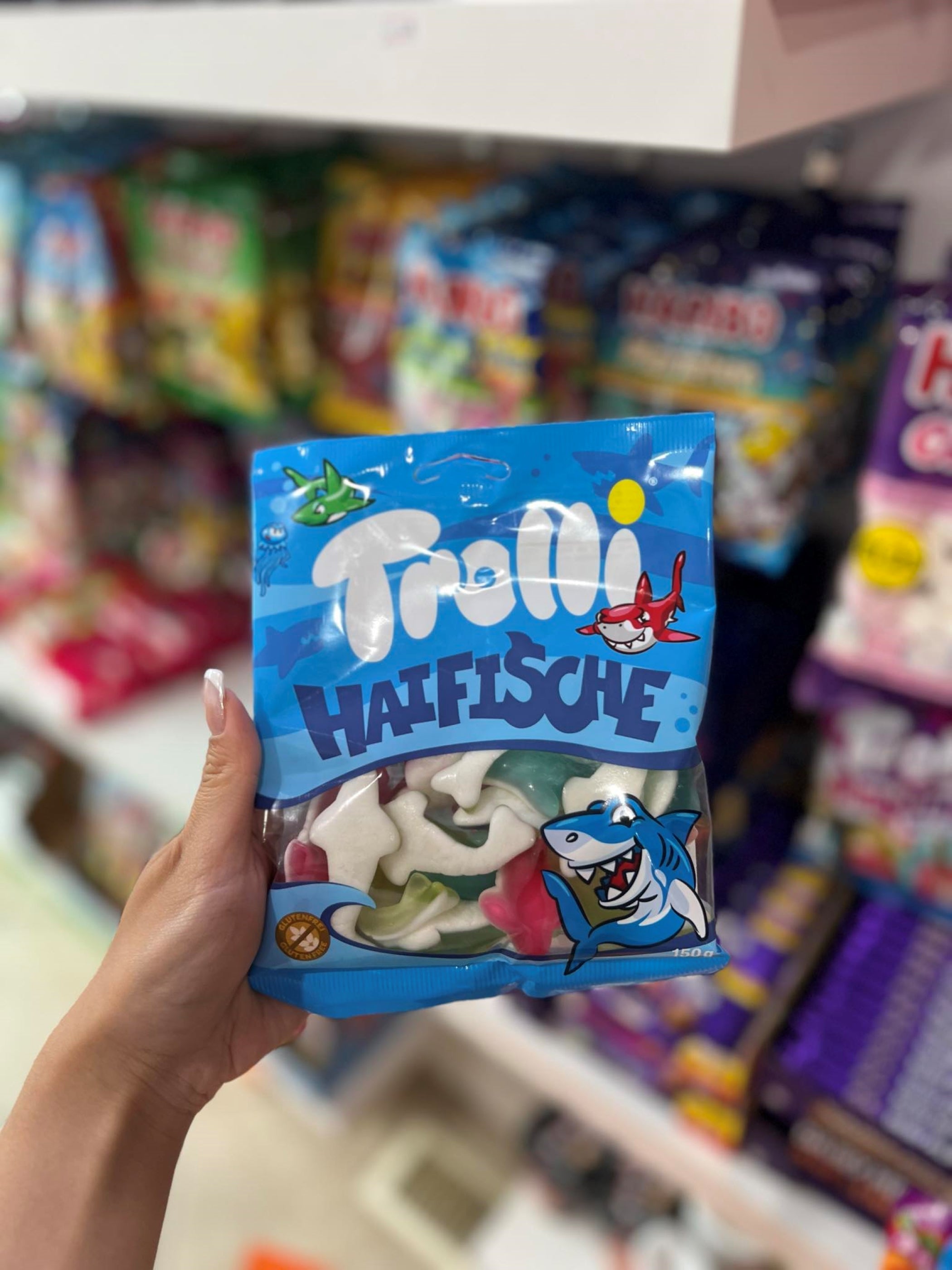 (GERMANY) TROLLI HAIFISCHE - 150G - Www.Shopthatapp.ca