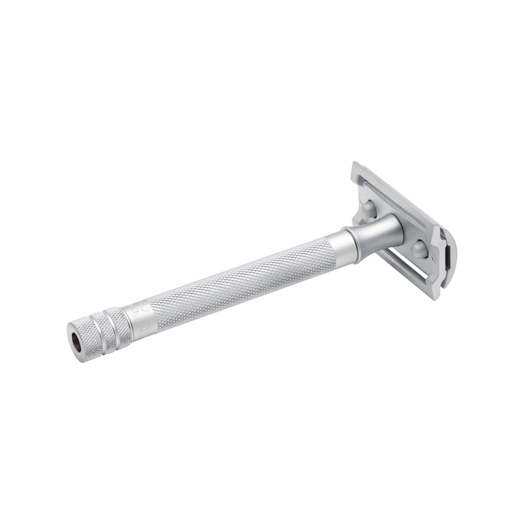 Merkur Safety Razor - 3-Piece DE with Closed Comb, Knurled Extra Long Handle in Matte Chrome