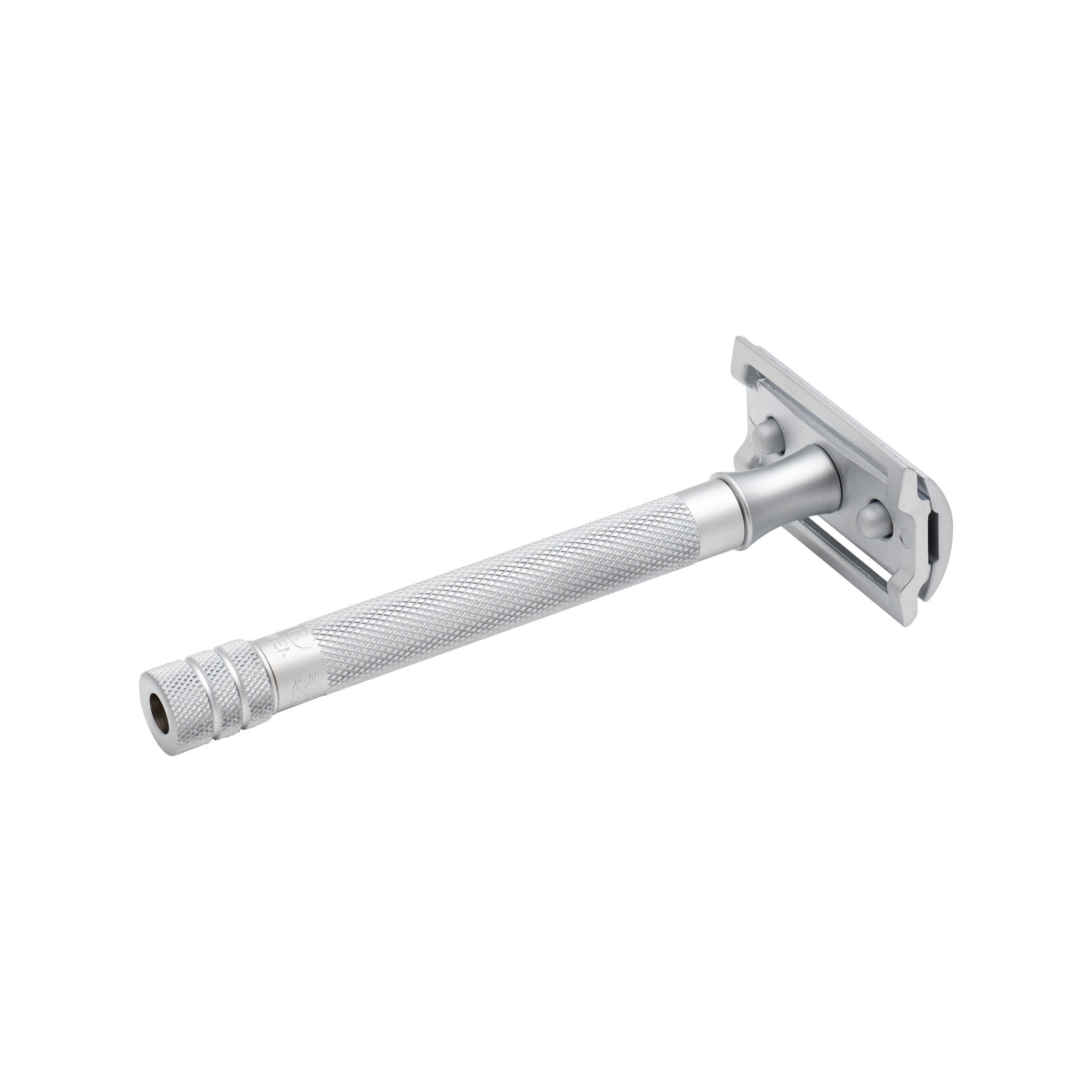 Merkur Safety Razor - 3-Piece DE with Closed Comb, Knurled Extra Long Handle in Matte Chrome