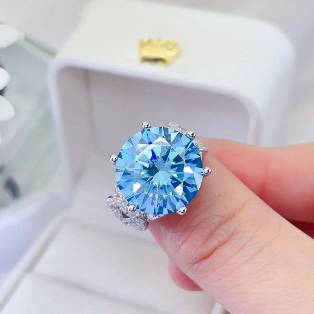 10 Carat Moissanite Ring in 925 Sterling Silver - Shopthatapp.ca